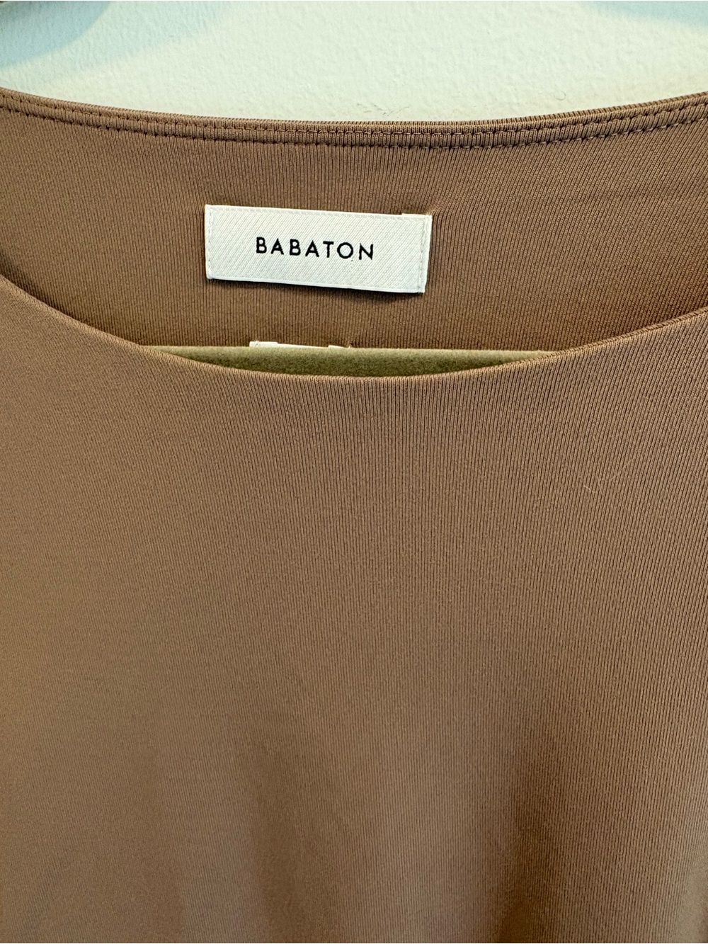 Aritzia Babaton Long Sleeve Crew Neck Bodysuit in Mauve Brown Size Large - Picture 4 of 9